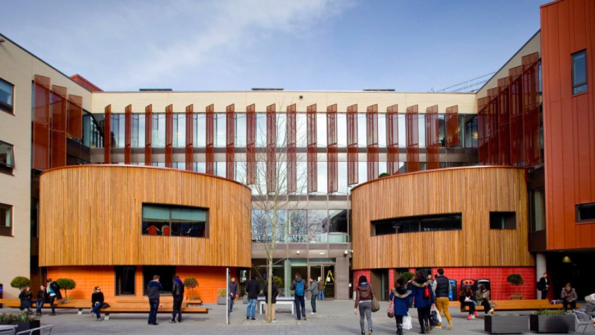 anglia-ruskin-university-10000291-universities-reviews-rank-study-uk